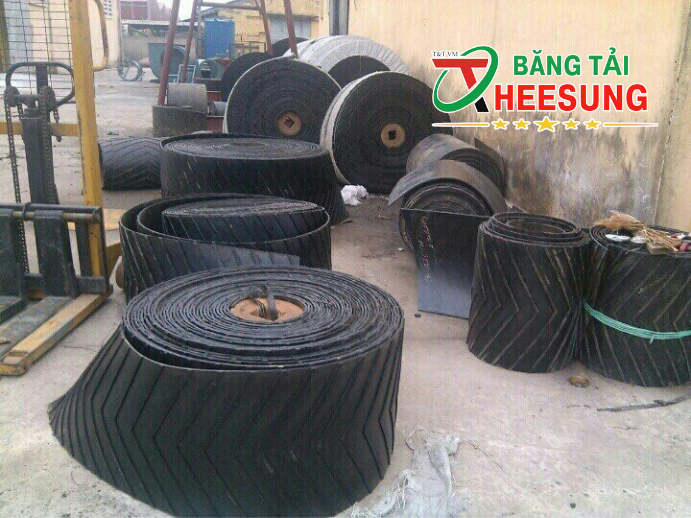 cac-tieu-chi-lua-chon-don-vi-cung-cap-bang-tai-cao-su-gan-v