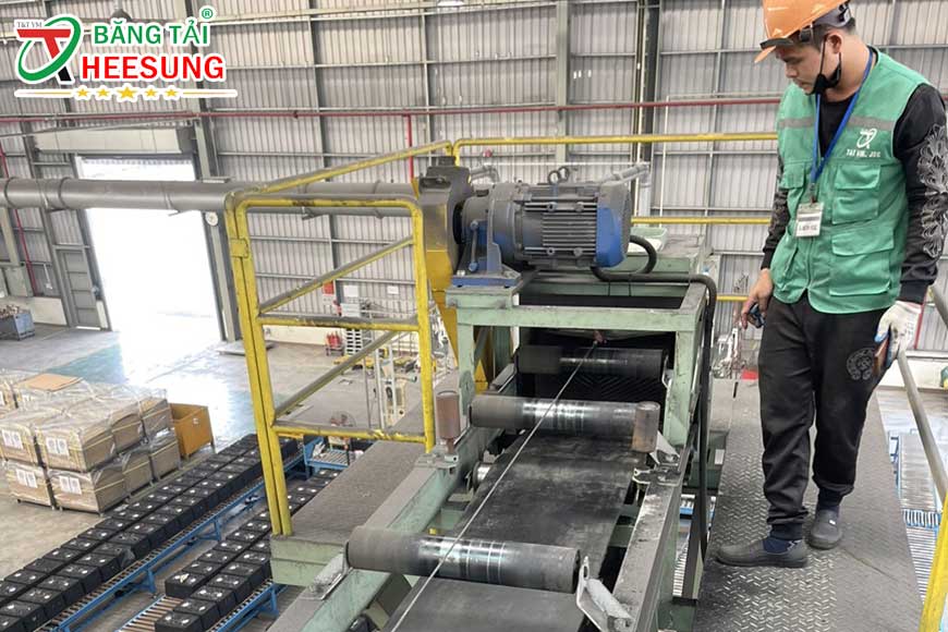 cấp con lăn băng tải