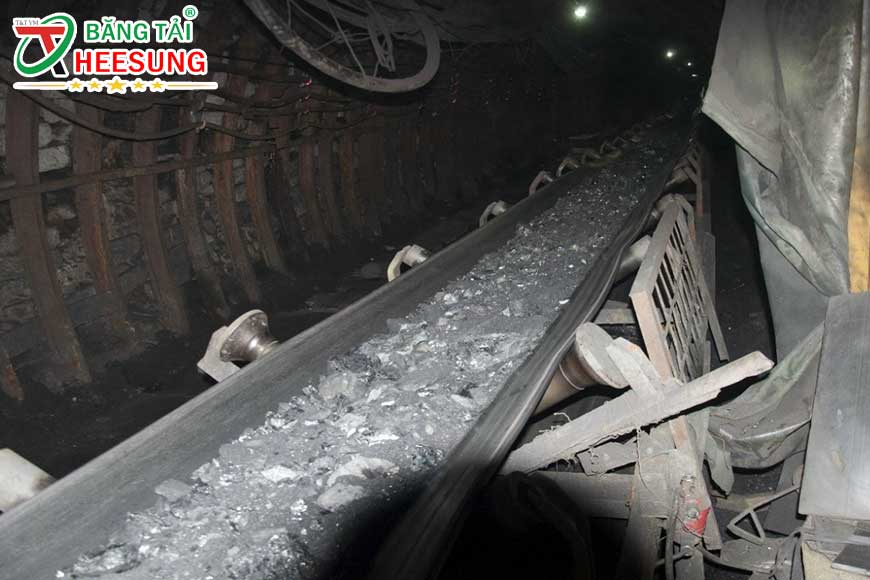 băng tải chịu nhiệt ở mỏ khai thác