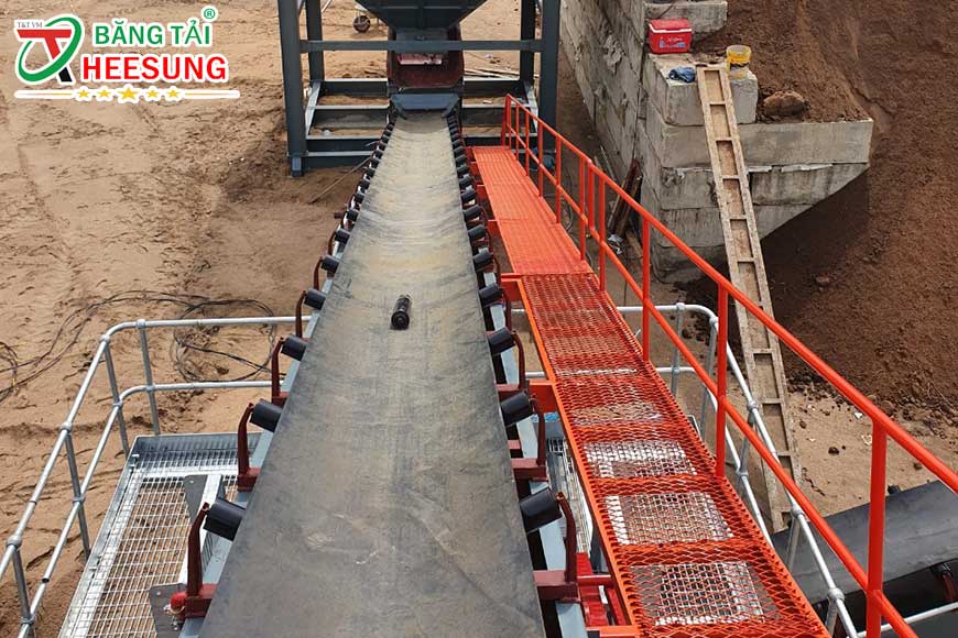 băng tải nghiêng Heesung
