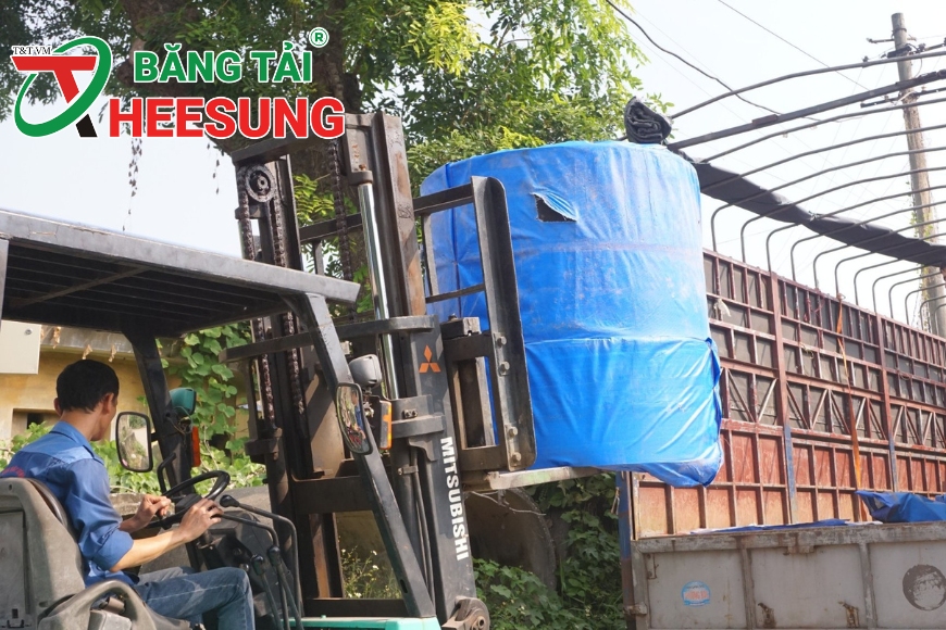 giao băng tải Heesung đi TP HCM