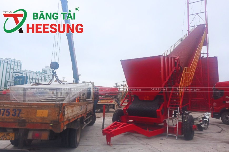 băng tải bốc hàng Heesung
