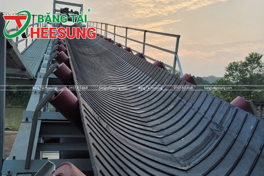 băng tải đá gân V Heesung
