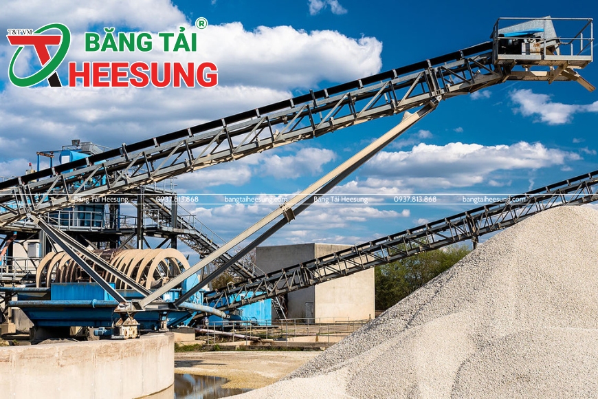 đặc điểm của băng tải bốc hàng
