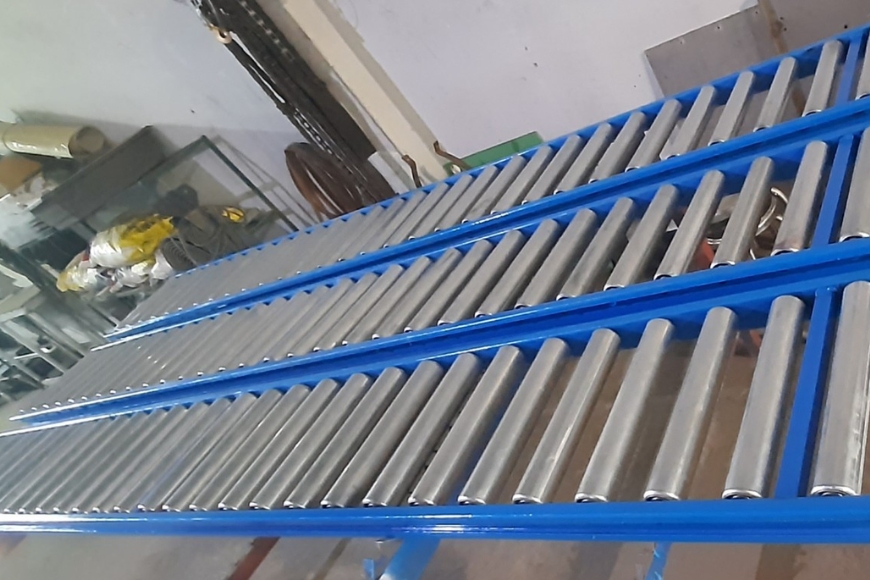 băng tải con lăn