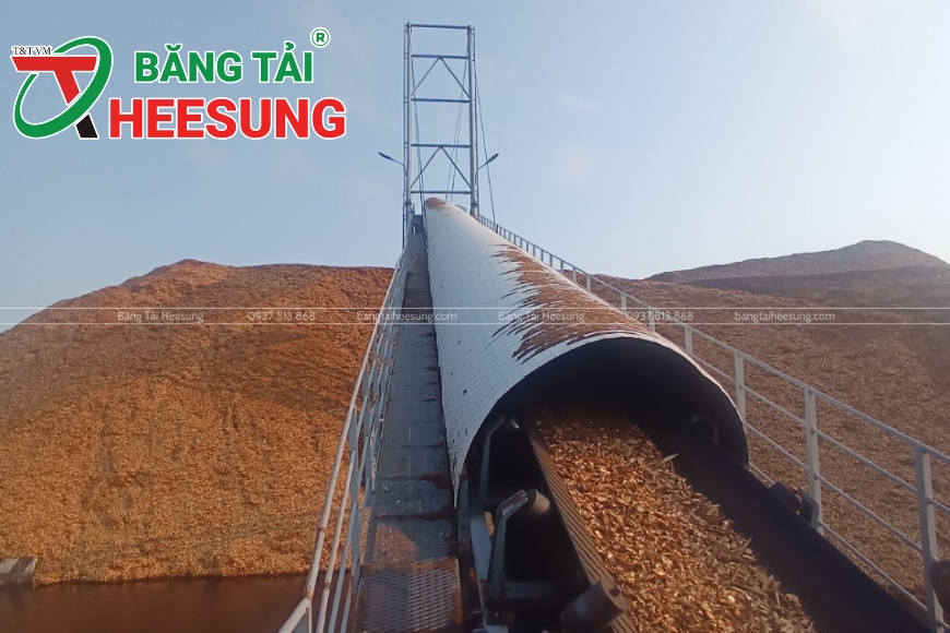 băng tải trong ngành dăm gỗ