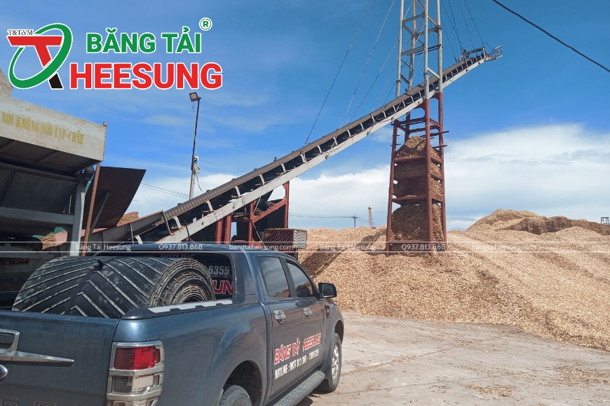 bán băng tải cao su gân V