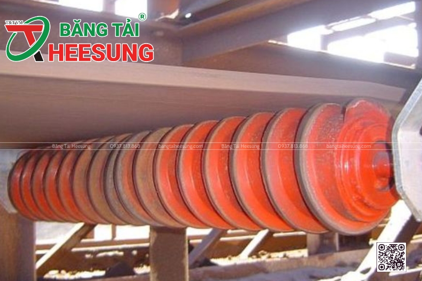 bán con lăn làm sạch băng tải TTVM