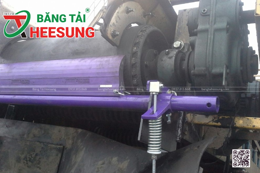bán gạt làm sạch băng tải Flexco