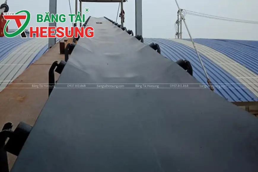 băng tải vận chuyển gạch