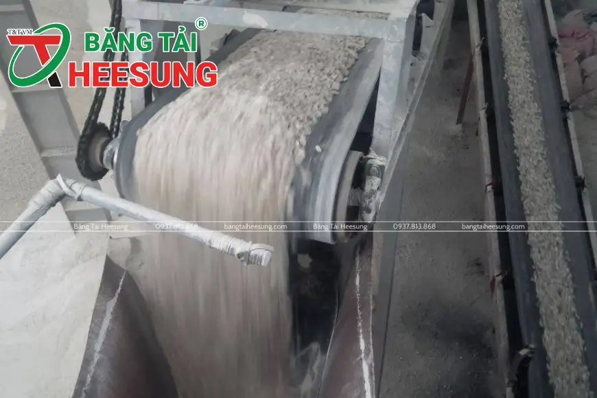 chọn băng tải phù hợp với vật liệu