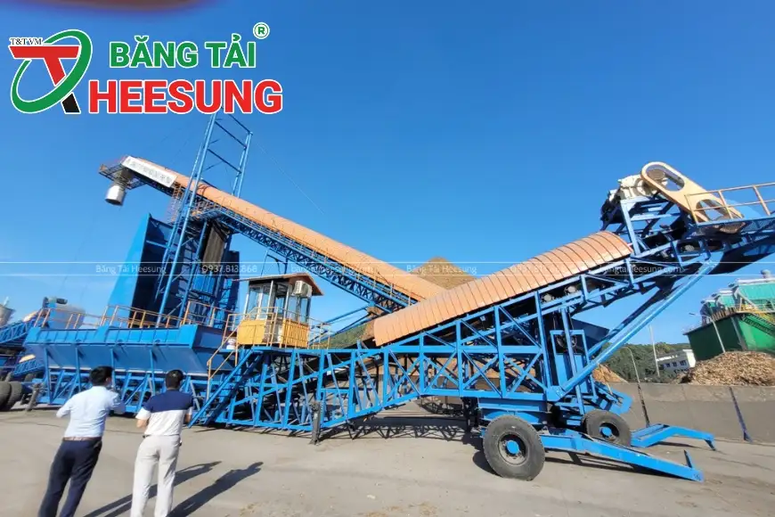băng tải cao su có mái che