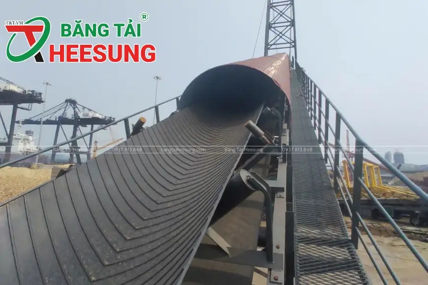 băng tải cao su gân V