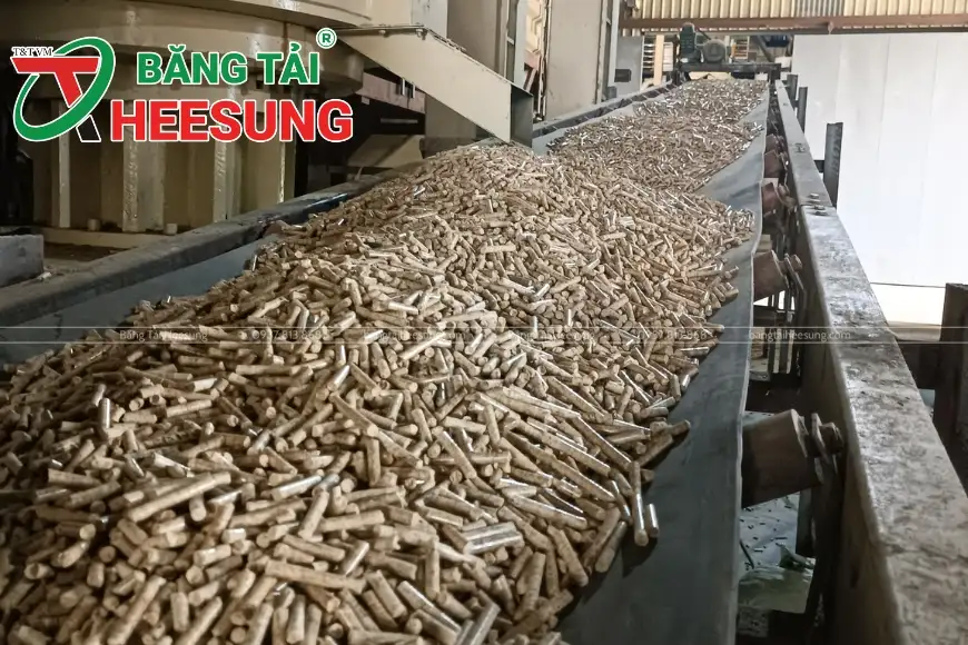 băng tải cao su trơn tải viên nén