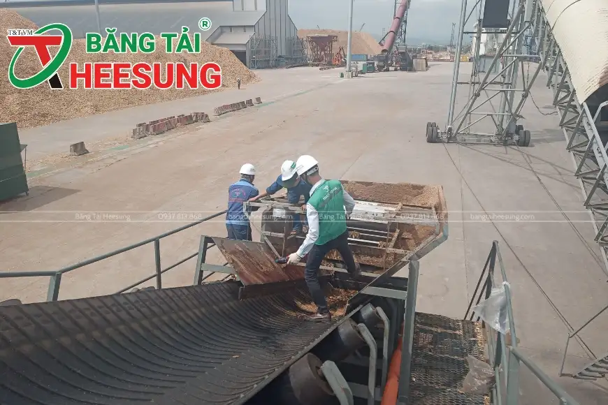 băng tải gân V tải liệu dốc