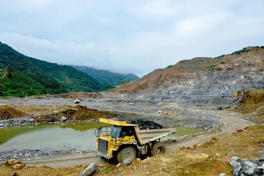 mỏ khai thác khoáng sản