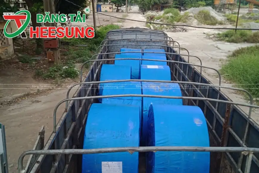 mua băng tải cao su tải phân bón