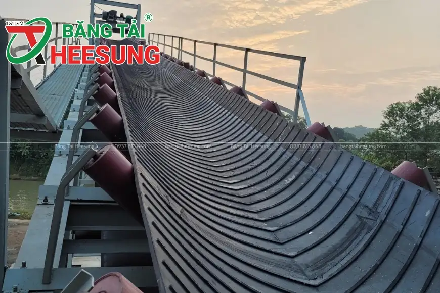 băng tải cao su gân V Heesung