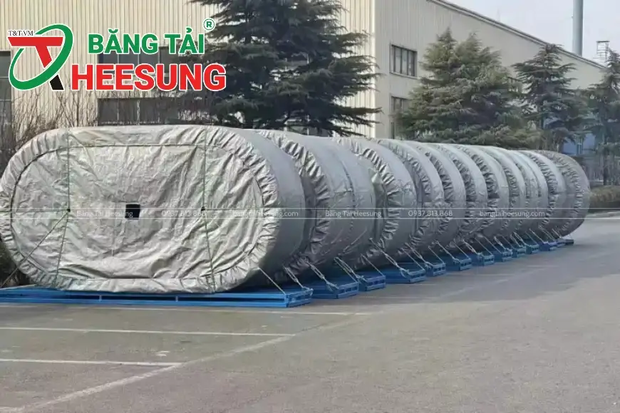 băng tải cao su tại nhà máy