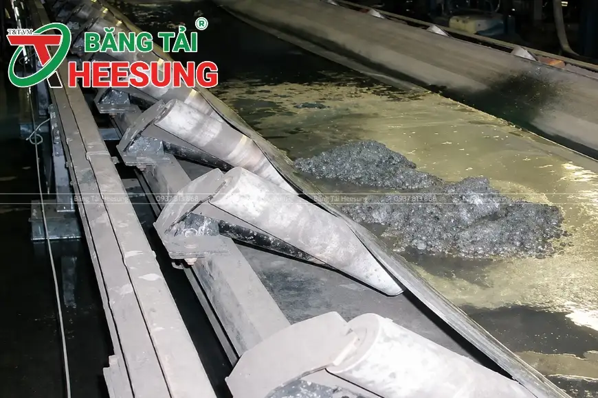 băng tải kháng dầu tại Bình Dương